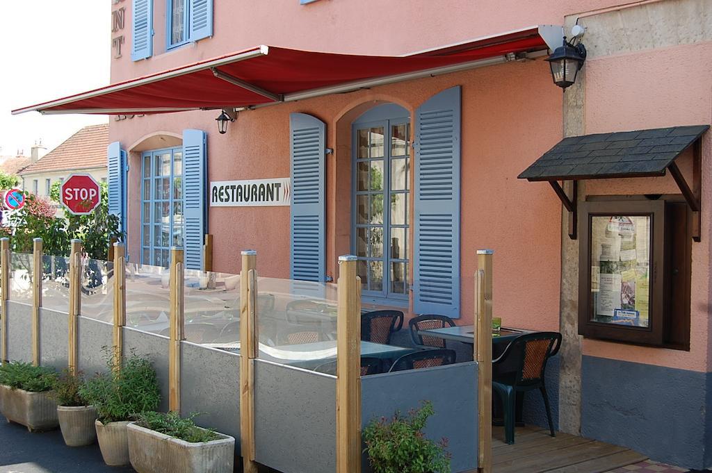 Hotel Du Donjon Champlitte-et-le-Prelot Exterior photo