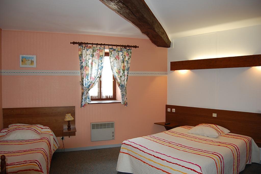 Hotel Du Donjon Champlitte-et-le-Prelot Exterior photo