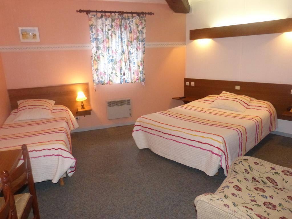 Hotel Du Donjon Champlitte-et-le-Prelot Room photo